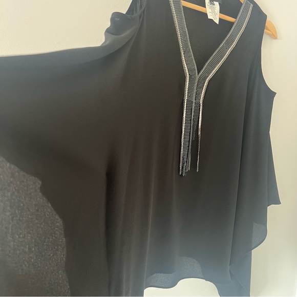 Frank Lyman Cold Shoulder Embellished Tunic Black Made in Canada Size L - Picture 6 of 8